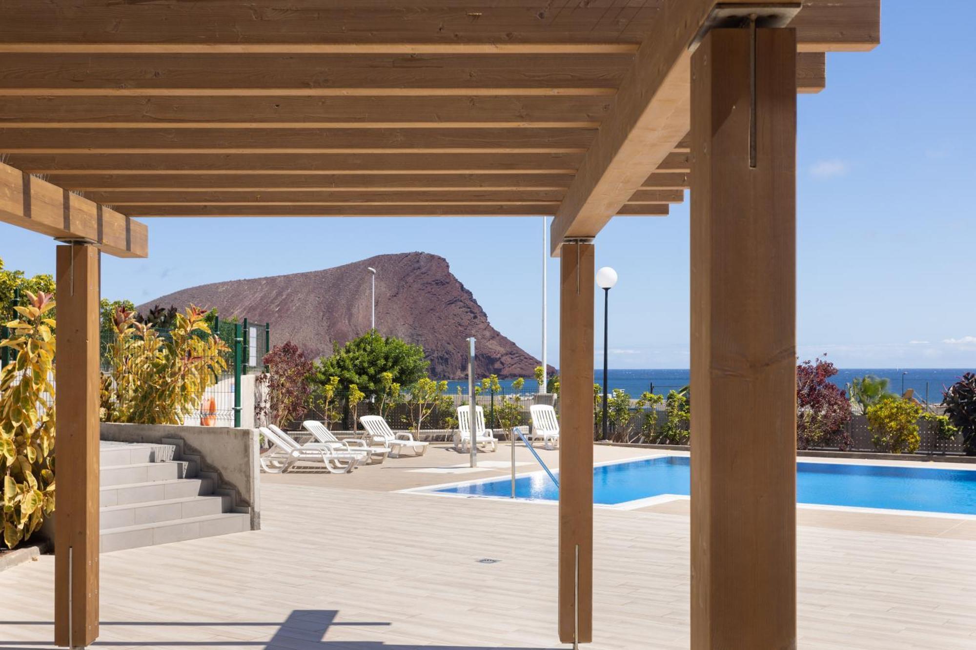 Home2Book Stylish & Relax Attic La Tejita, Pool 외부 사진